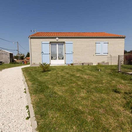Saint-Hilaire-la-Forêt Le Chalet Vendeen מראה חיצוני תמונה