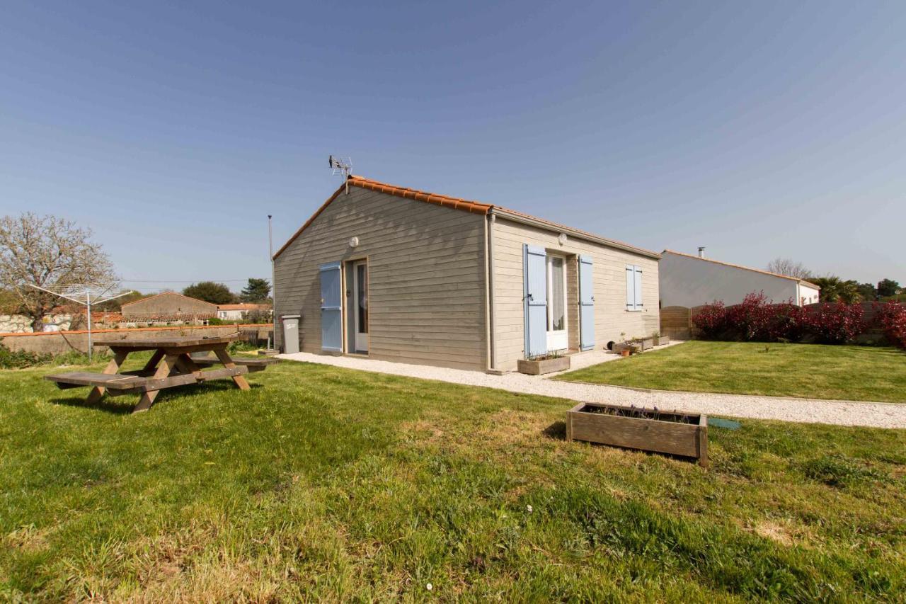 Saint-Hilaire-la-Forêt Le Chalet Vendeen מראה חיצוני תמונה