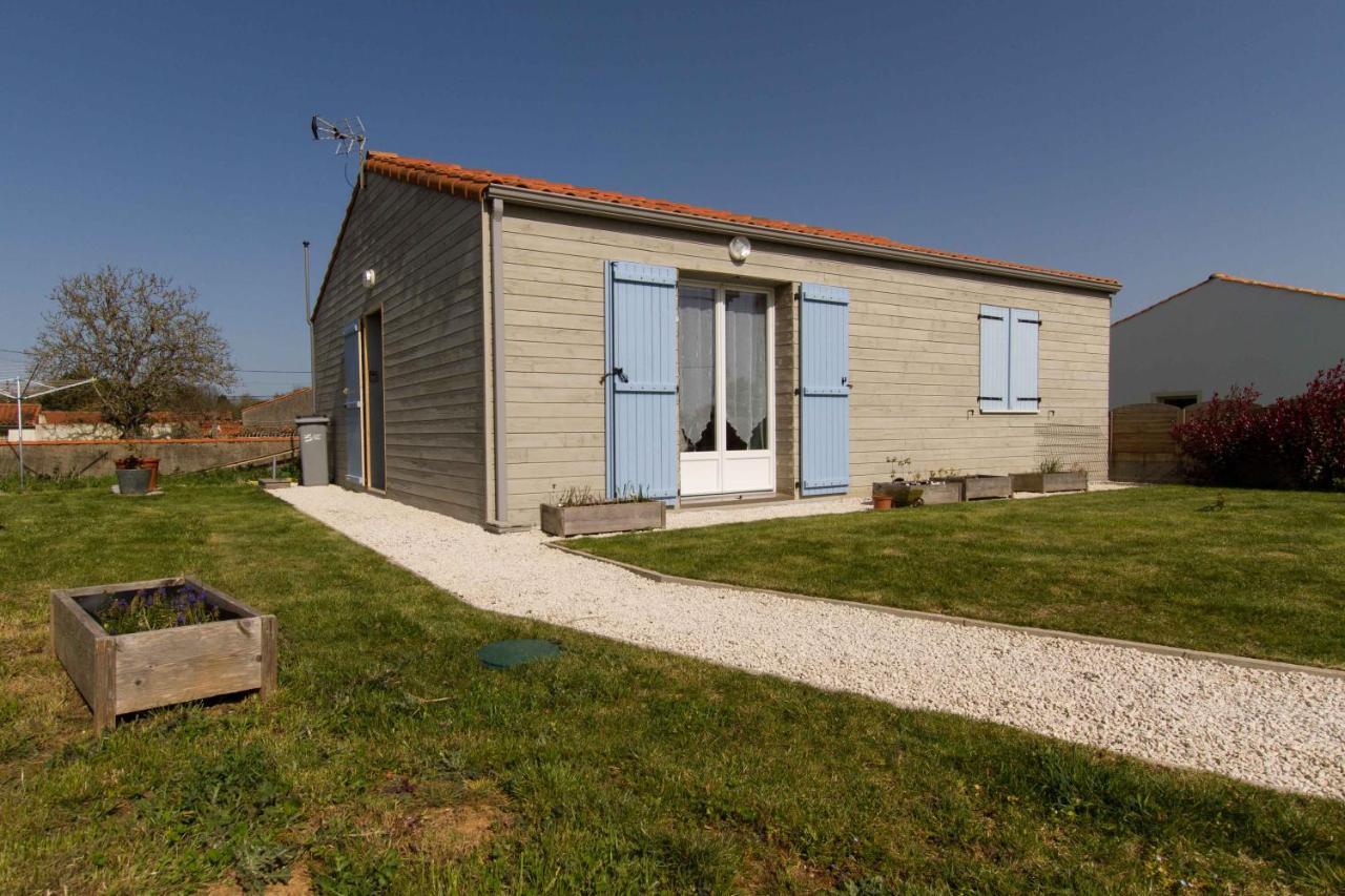 Saint-Hilaire-la-Forêt Le Chalet Vendeen מראה חיצוני תמונה